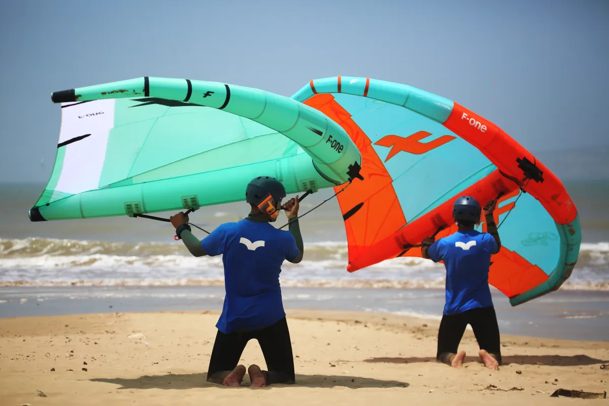Louer ou venir avec son matériel ? - guide Wingfoil Essaouira Louer ou venir avec son matériel ? - guide Wingfoil Essaouira